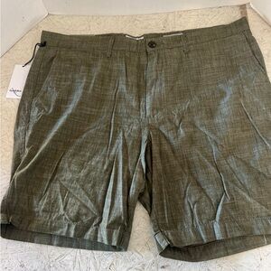 Goodfellow Flat-Front men’s shorts